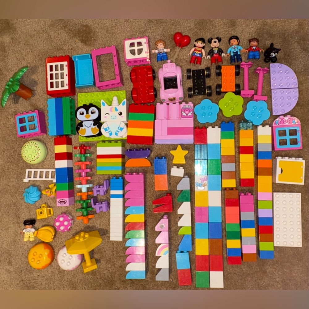 Lego Duplo bricks and Mini figures 5lb